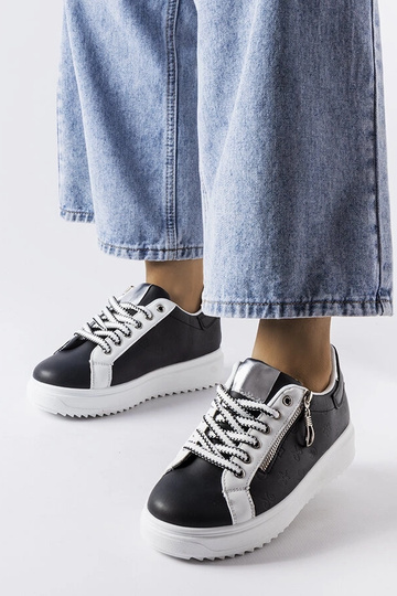 Sneakers nere con lacci da...