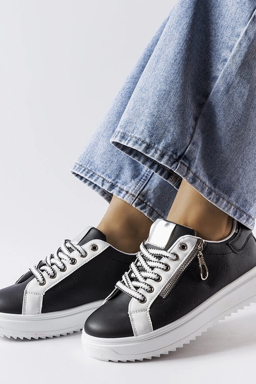 Sneakers nere con lacci da donna Romola