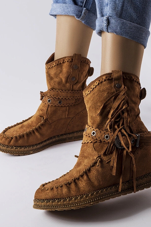 Stivali marroni su piattaforma,...