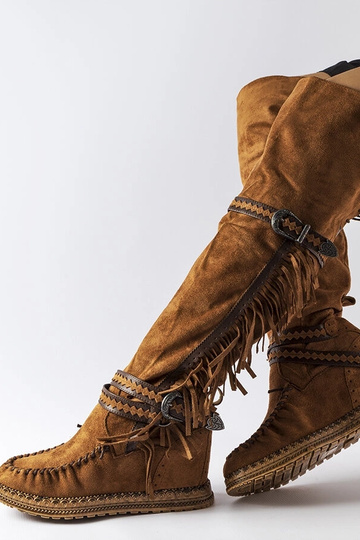 Stivali con zeppa marroni... 2