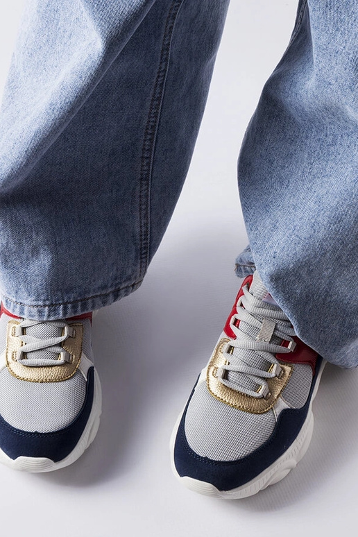 Scarpe sportive grigie da donna...