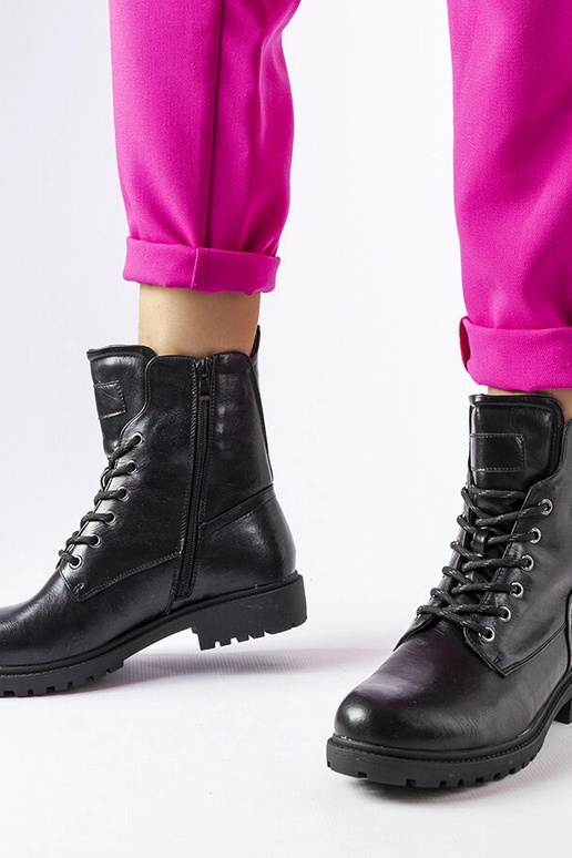 Stivali Ailen neri isolati