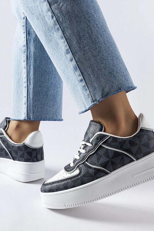 Sneakers nere decorate con il...