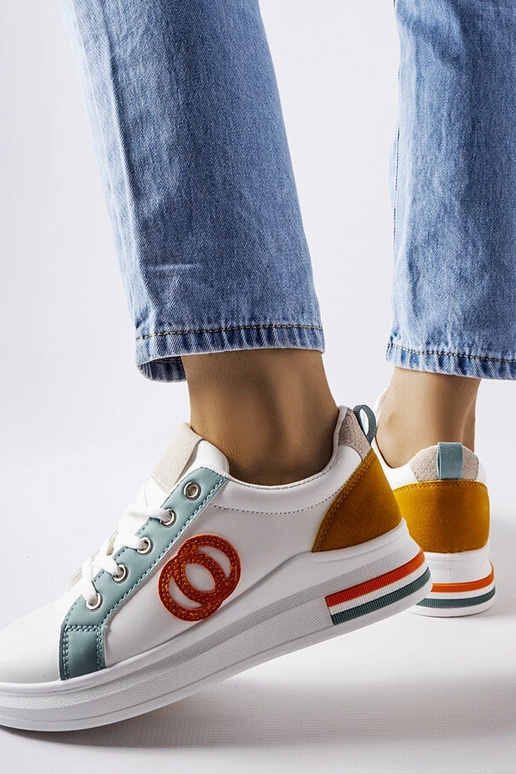 Sneakers bianche con inserti colorati...