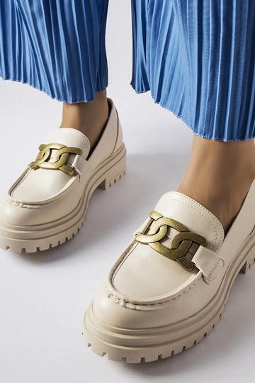 Mocassini beige decorati...