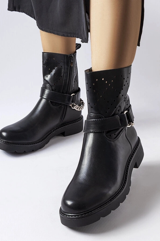 Stivaletti neri traforati con catena...