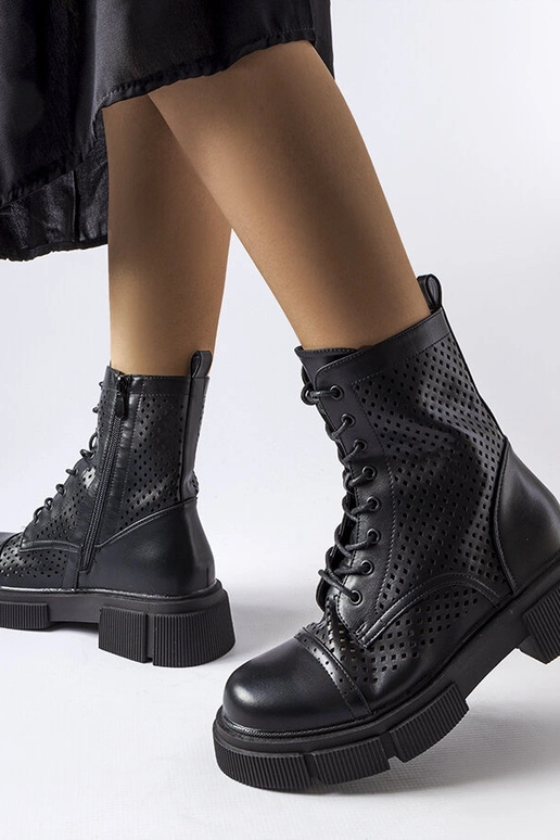 Stivaletti traforati neri Corpus