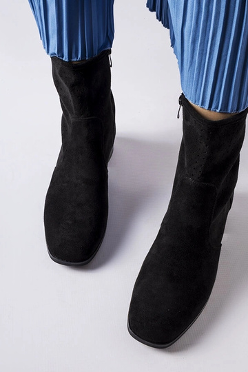 Stivaletti neri con gambale... 2