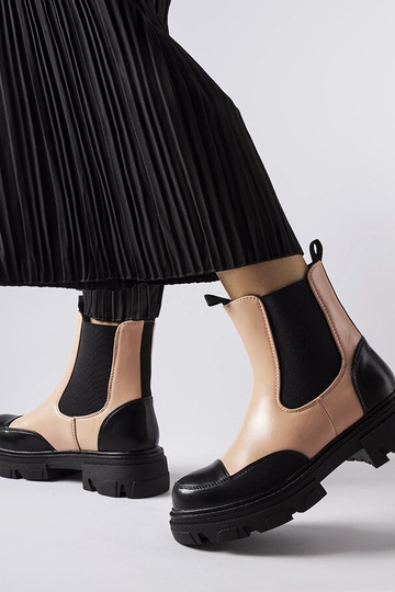 Stivaletti neri-rosa...