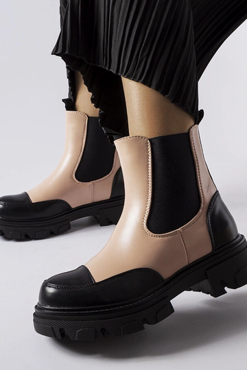 Stivaletti neri-rosa... 2