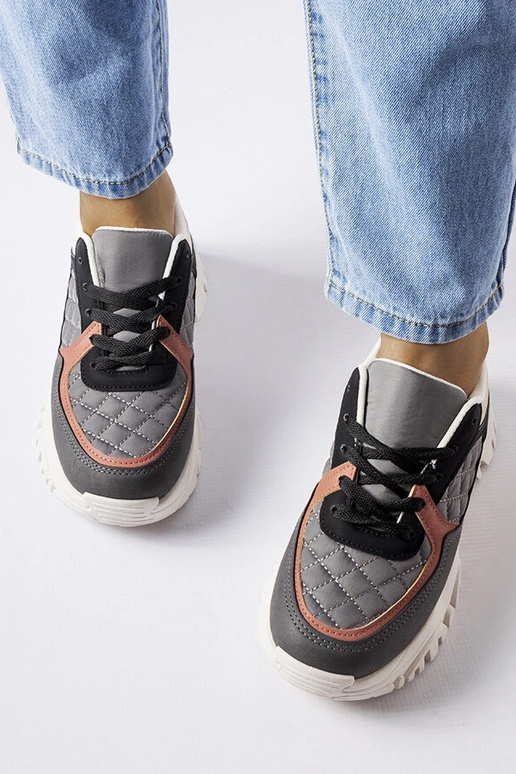 Sneakers grigie con inserti colorati...