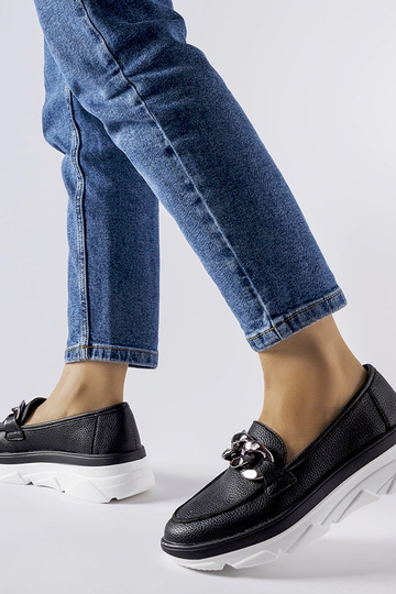 Mocassini neri con catena,...