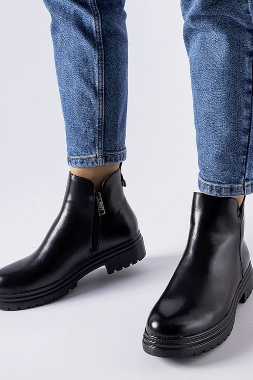 Stivali neri isolati Vinceza