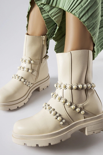 Stivaletti beige decorati... 2