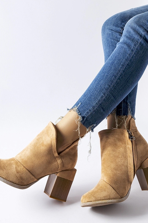 Stivaletti beige con ritagli Artemisia