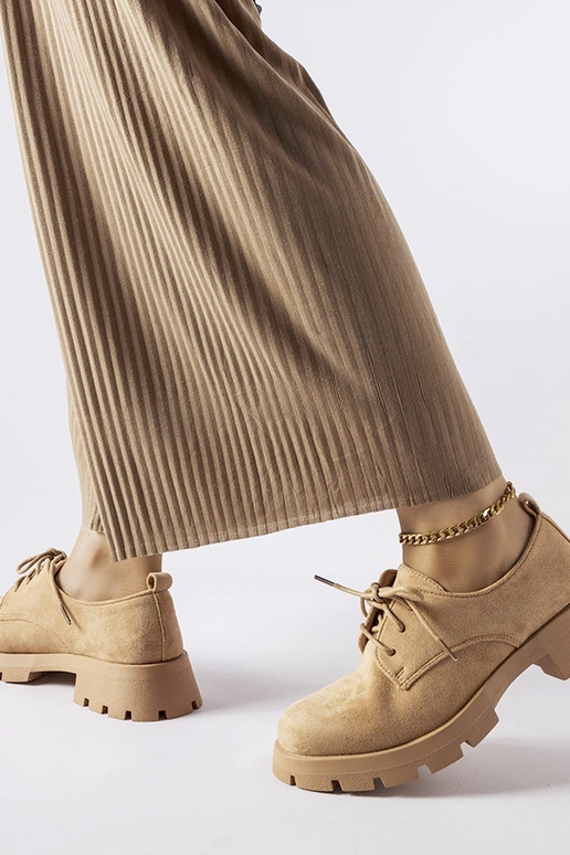 Mocassini marroni su suola massiccia,... Mocassini marroni su suola massiccia,...