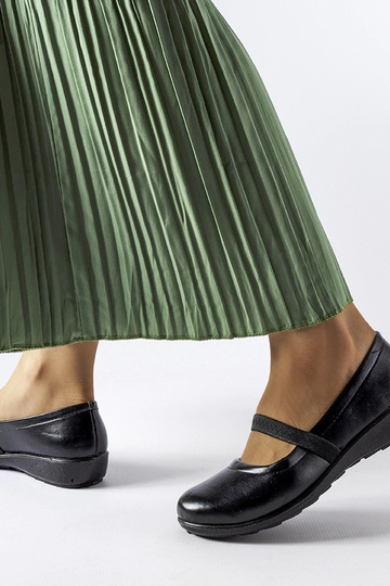 Ballerine elastiche nere...