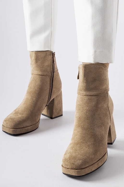 Anfibi grigi con tacco massiccio, "Itaf"