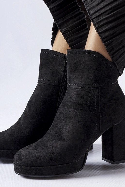 Stivaletti neri con tacco massiccio Itaf