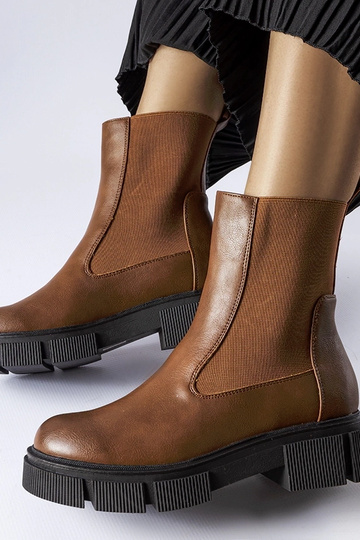 Stivali alti in suede...