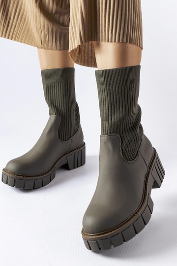 Stivaletti in maglia verdi,...