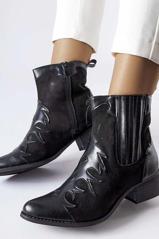 Stivali da cowboy neri con piccolo...