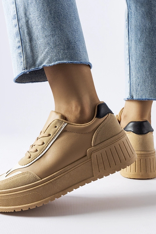 Sneakers beige su piattaforma spessa...