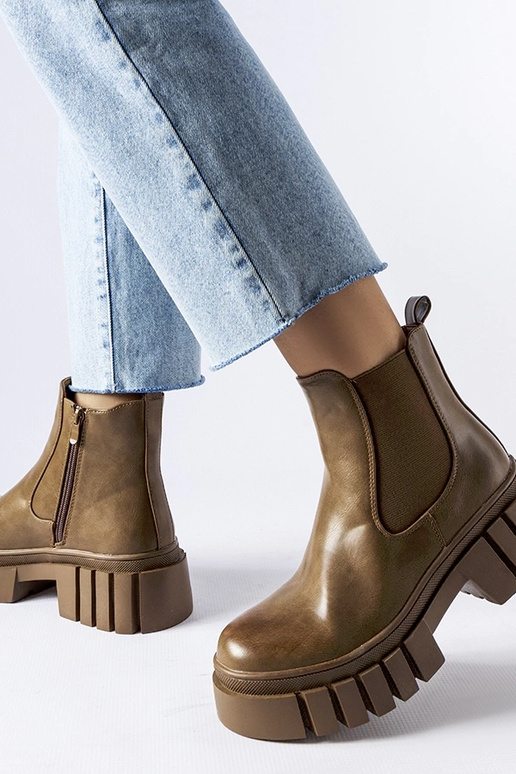 Stivaletti con plateau marroni di Giusy