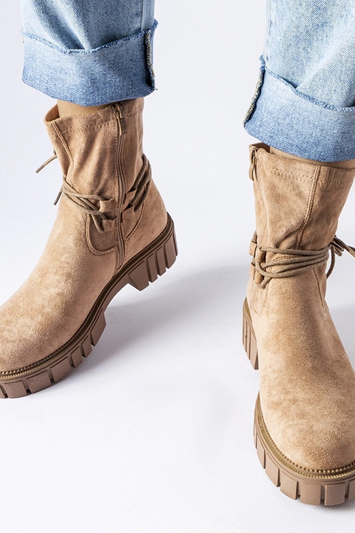 Stivaletti beige con lacci Averardo