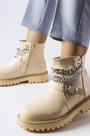 Stivaletti beige con catene... 2