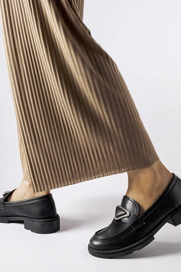 Mocassini neri decorati con... 2