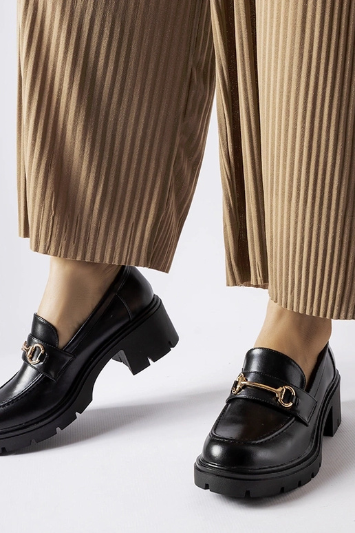 Scarpe nere con tacco alto di Fabrizio