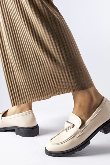 Mocassini beige decorati... 2