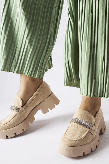 Mocassini beige con suola...