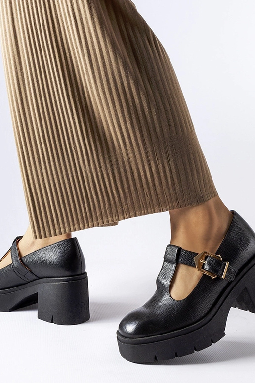 Mezze calzature in pelle nere, "Karino" Mezze calzature in pelle nere, "Karino"