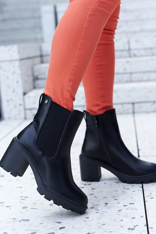 Stivaletti classici neri isolati con...