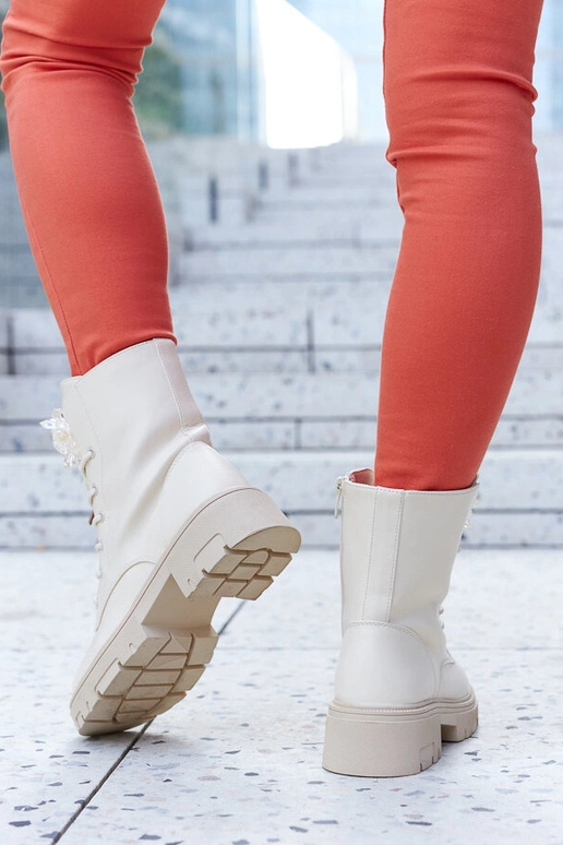 Stivaletti beige con perline...