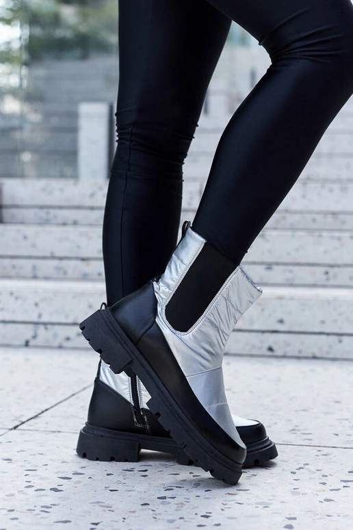 Stivaletti invernali neri in suede...