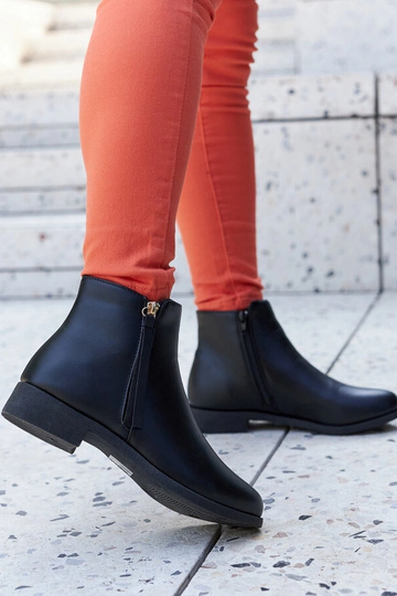 Stivali piatti isolati... 2