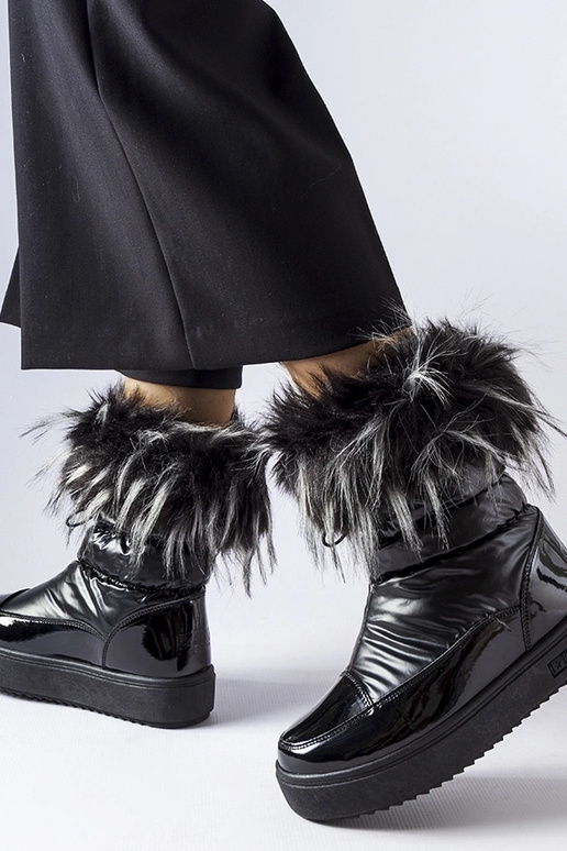 Stivali da neve isolati neri MM274379