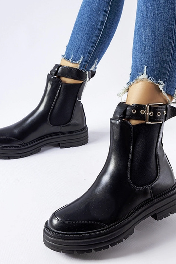 Stivaletti neri con...