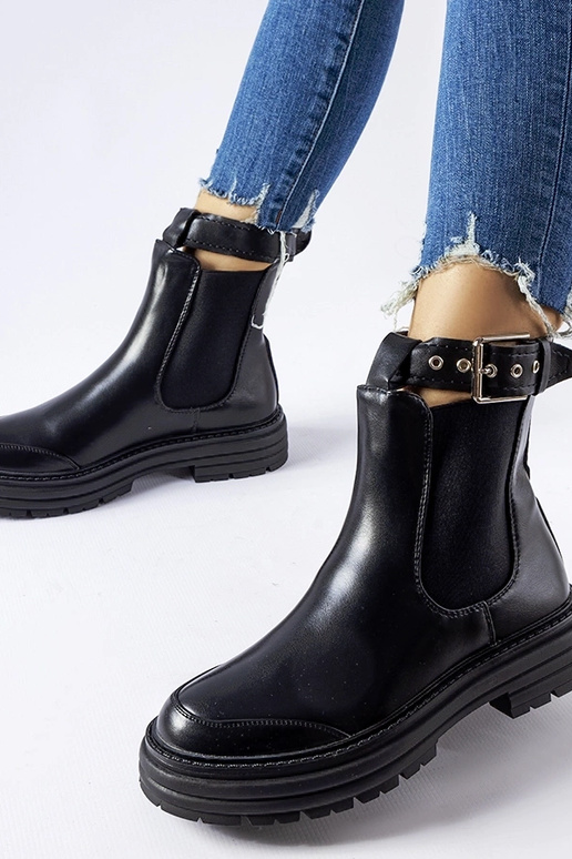 Stivaletti neri con chiusura...