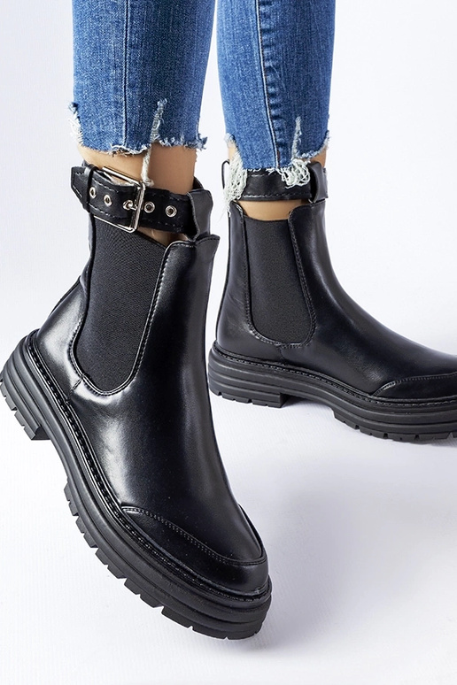 Stivaletti neri con chiusura...