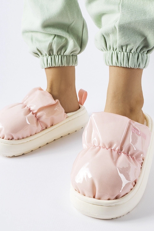 Pantofole rosa isolate Big Star MM274129