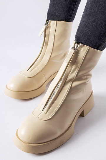 Stivaletti beige isolati con cerniera Baldo 2