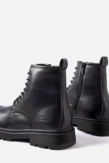 Stivali Big Star isolati... 2