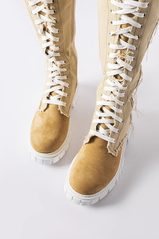 Stivali alti in tessuto color sabbia,...