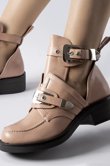 Stivaletti rosa con ritagli...