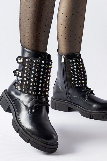 Stivaletti neri decorati...