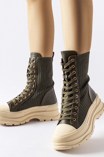 Stivaletti verde scuro...